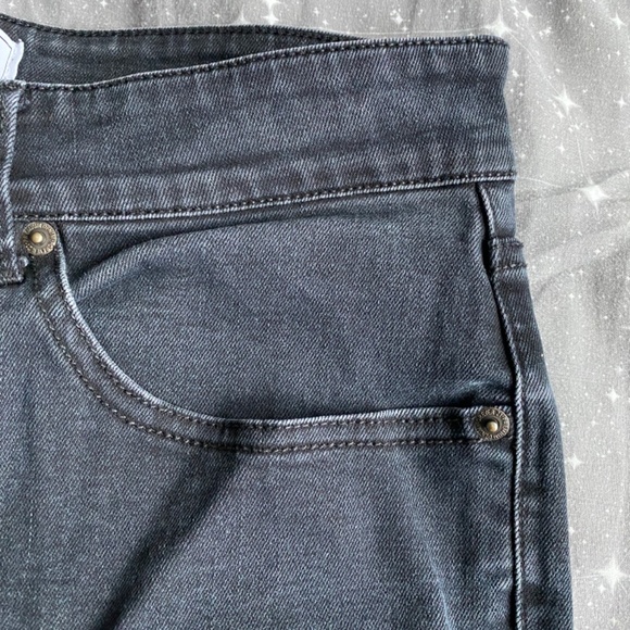 Black Forever21 Skinny Jeans - Picture 3 of 3